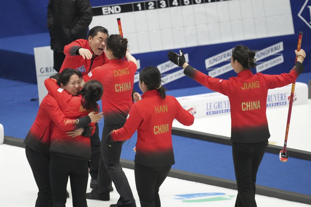 佩德裏巴薩2-0加的斯精彩表現：攻入1球，送4次關鍵傳球，6次長傳，7次對抗取勝，獲8.4評價！.